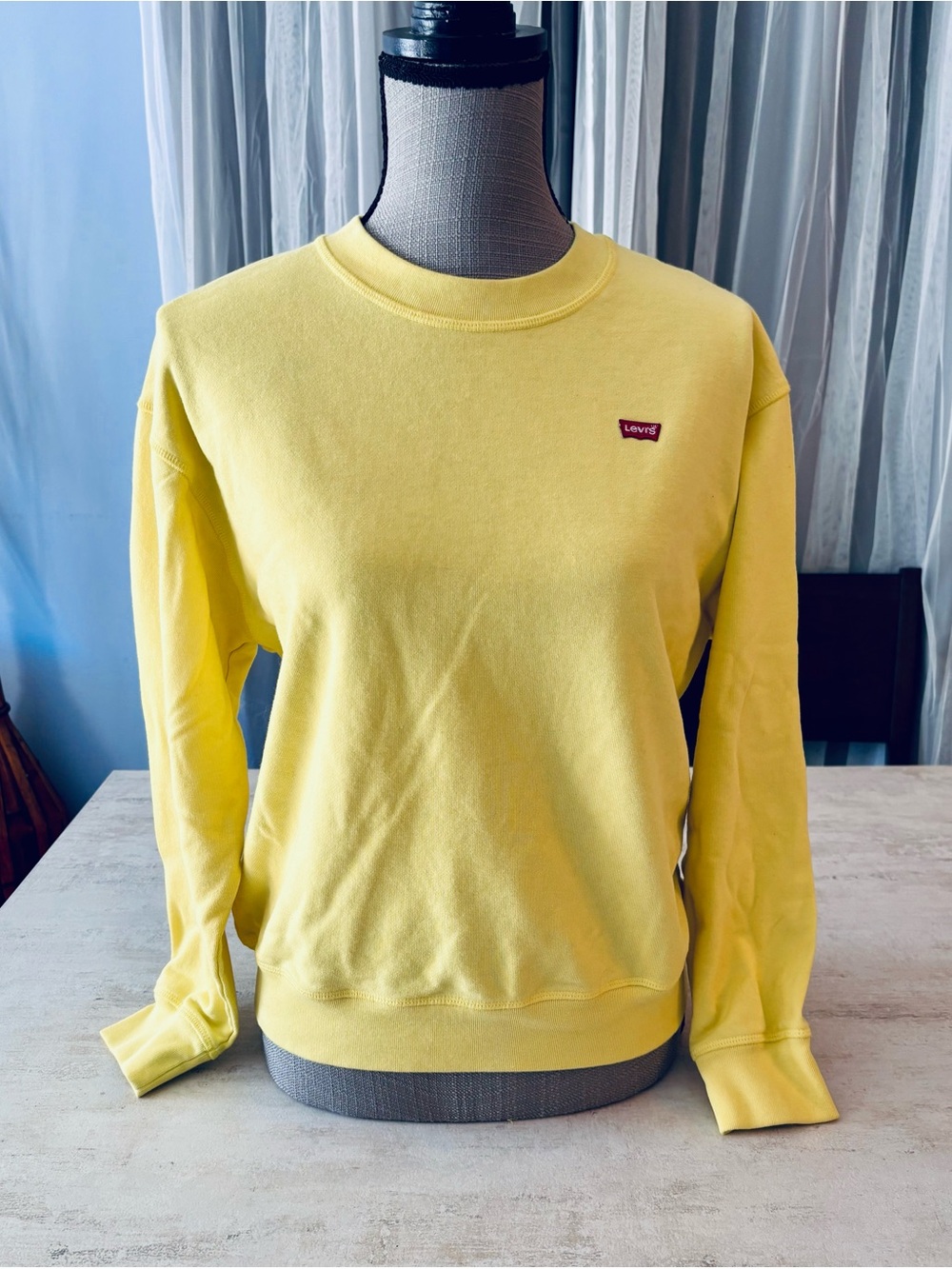 Levi's Women's Lemon Yellow Crewneck Sweatshirt